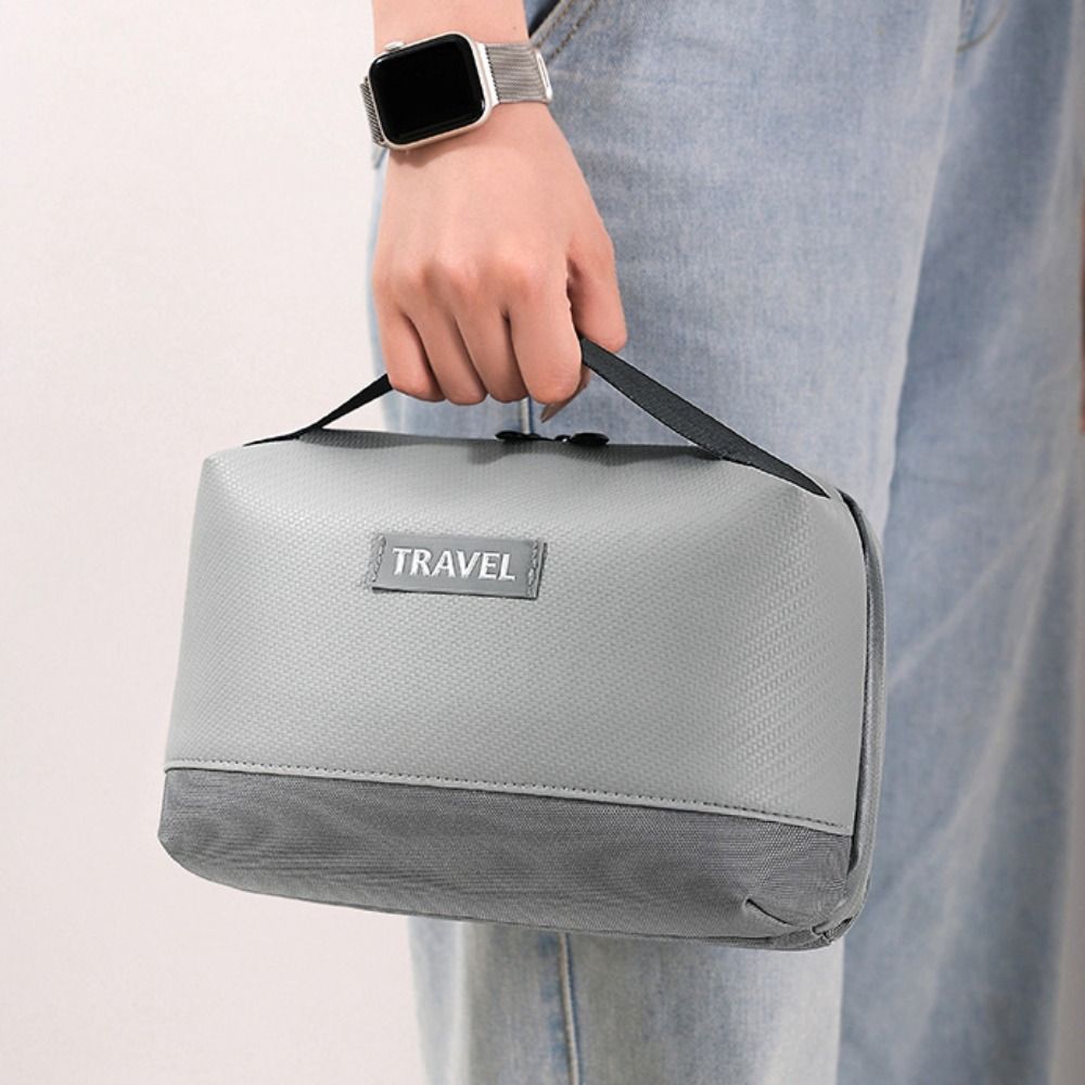Borsa portaoggetti impermeabil - Tech Accessories Travel Bag recensione e prezzo